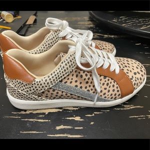 Torrid cheetah sneakers with glitter stripe